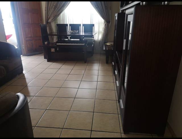 3 BEDROOM FREEHOLD SOLD IN MPOPHOMENI